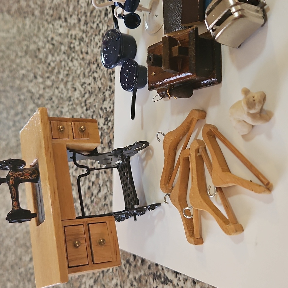Vintage Miniature Dollhouse/Shadow Box Accessories Set - Picture 2 of 12